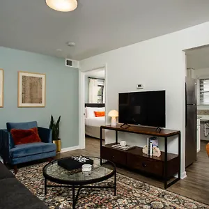 Apartment Abode - Marathon Village Near Downtown, Nashville