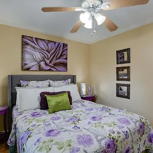 Holiday home Charming Near Restaurants And Bars!, Nashville
