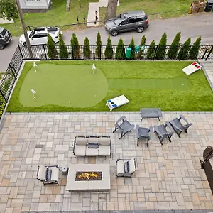 Holiday home Hottub,2milestobway,4kbeds,3futons,safe, Nashville